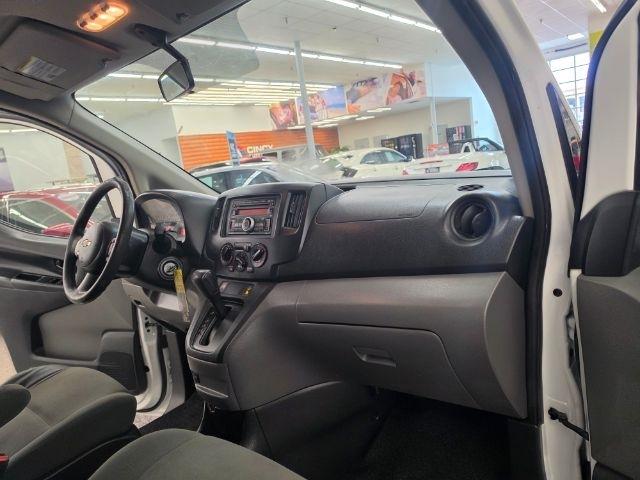 Chevrolet City Express photo 9