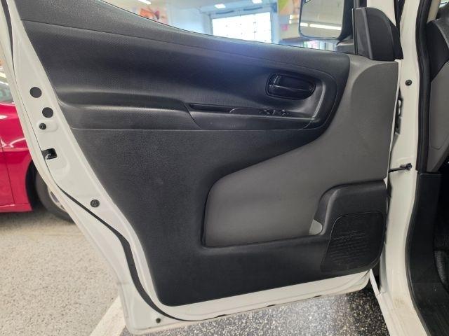 Chevrolet City Express photo 23