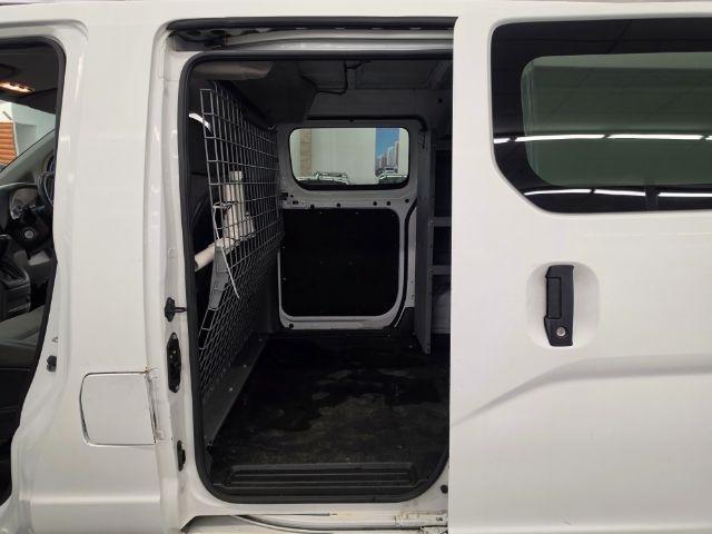 Chevrolet City Express photo 27