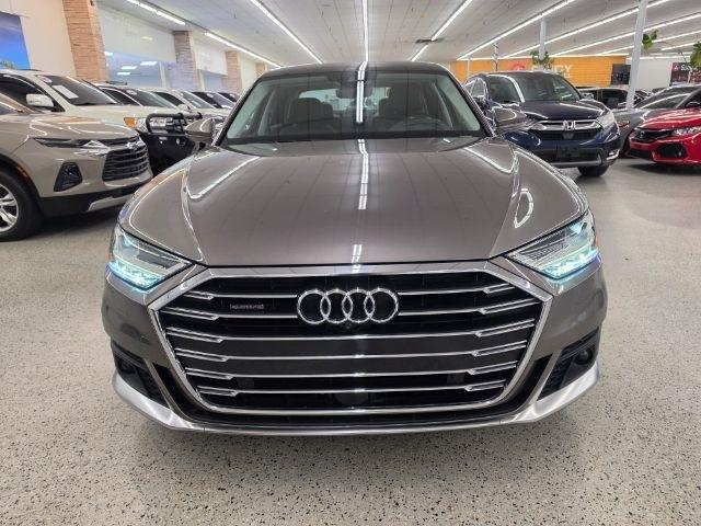 Audi A8 photo 3