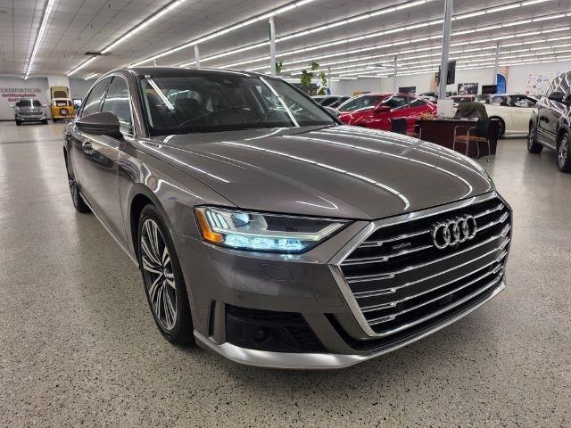 Audi A8 photo 4