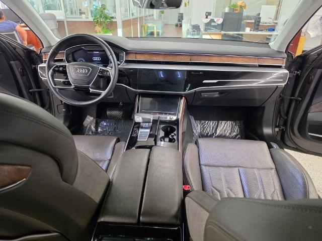Audi A8 photo 10