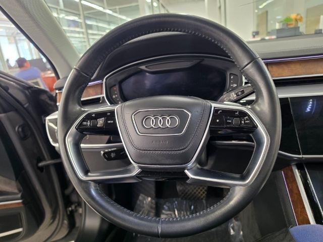 Audi A8 photo 11