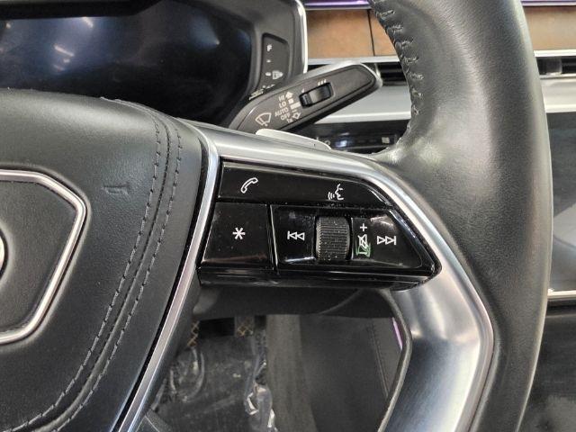Audi A8 photo 13