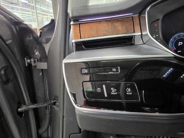 Audi A8 photo 15