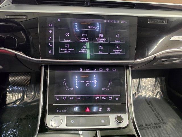 Audi A8 photo 18