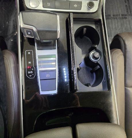 Audi A8 photo 21
