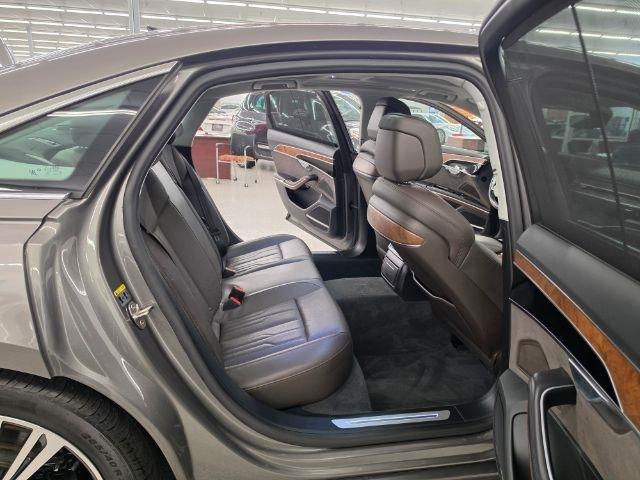 Audi A8 photo 37
