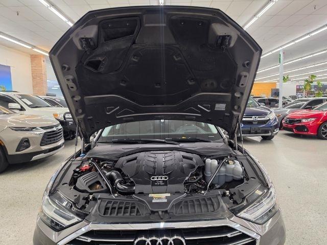 Audi A8 photo 45