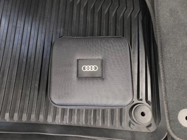 Audi A8 photo 49