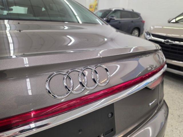 Audi A8 photo 53