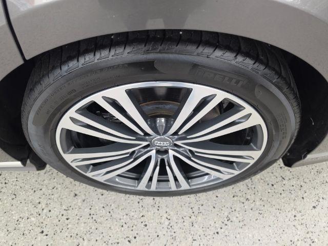 Audi A8 photo 56