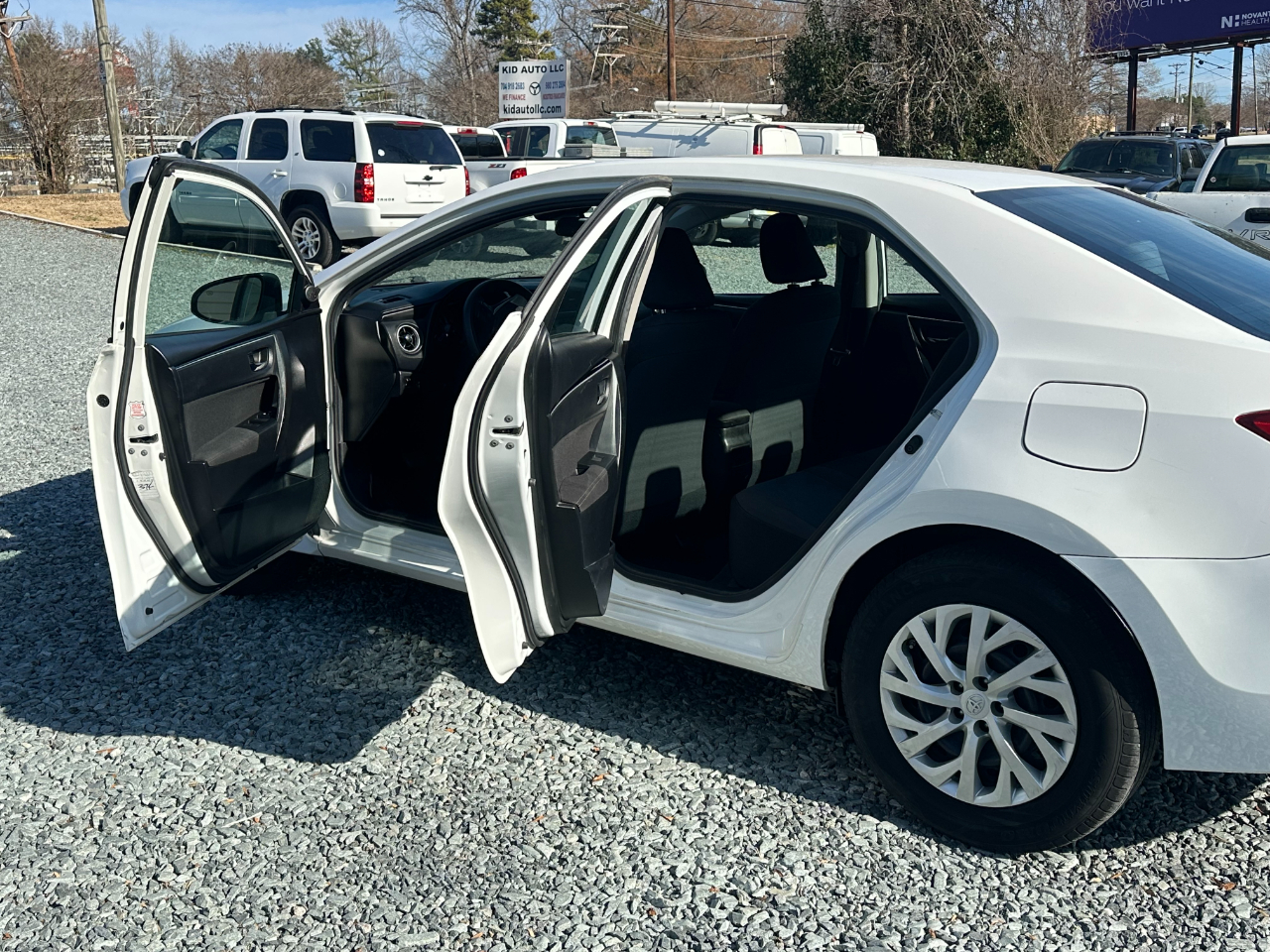 Toyota Corolla XLE CVT 2019