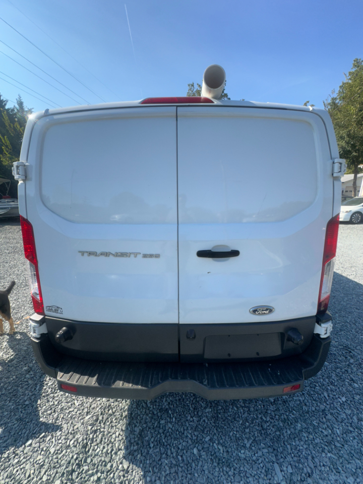 Ford Transit 250 Van Low Roof 60/40 Pass. 148-in. WB 2017