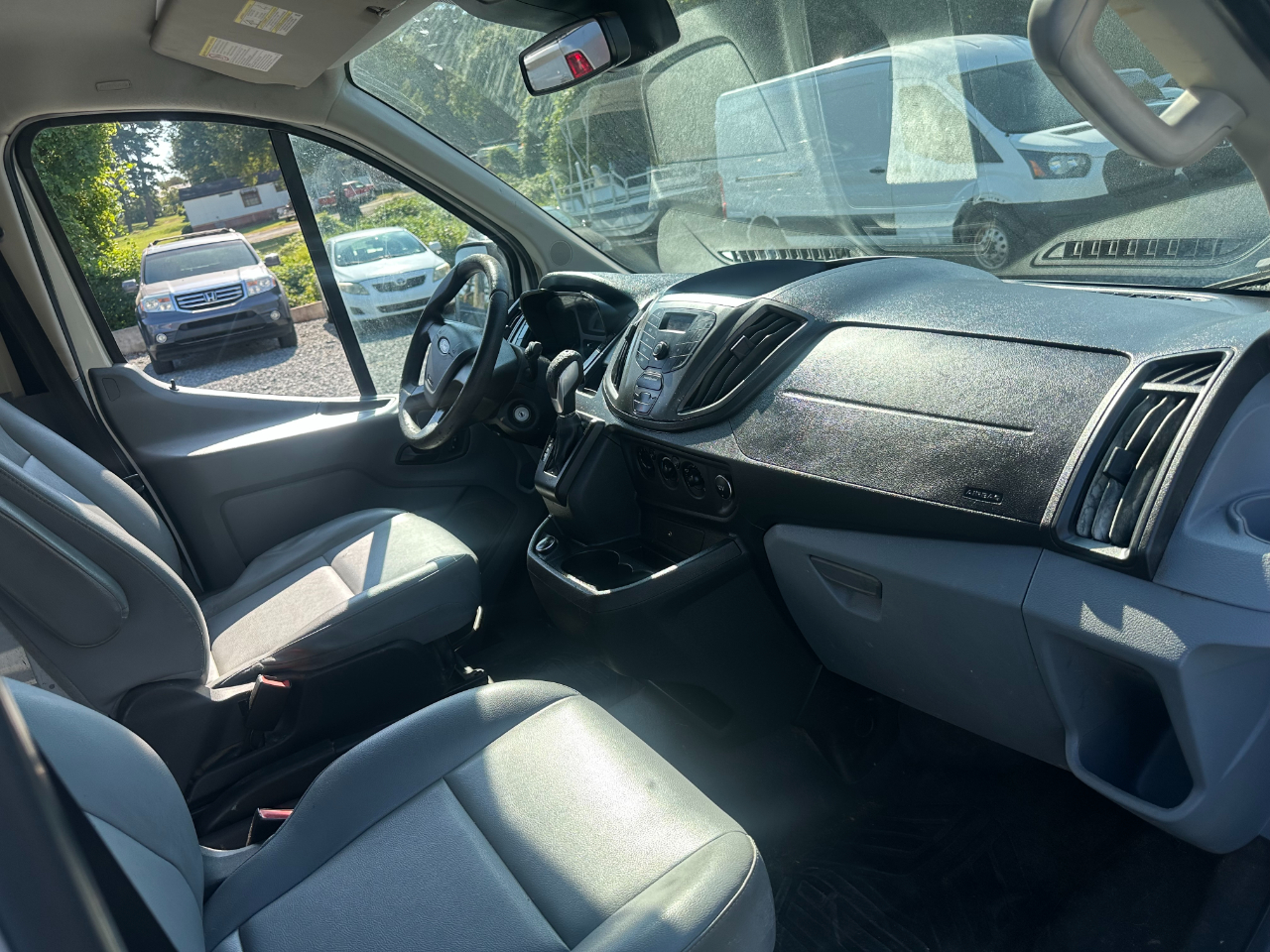 Ford Transit 250 Van Low Roof 60/40 Pass. 148-in. WB 2017