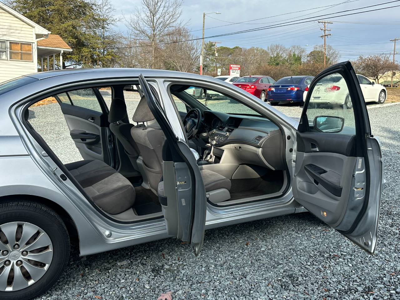 Honda Accord LX sedan AT 2010