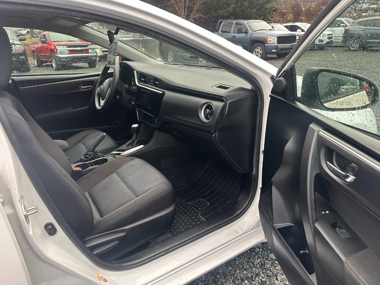 Toyota Corolla XLE CVT 2019