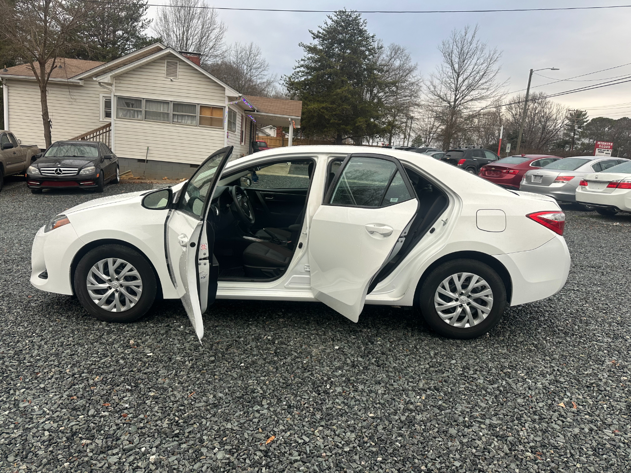 Toyota Corolla XLE CVT 2019