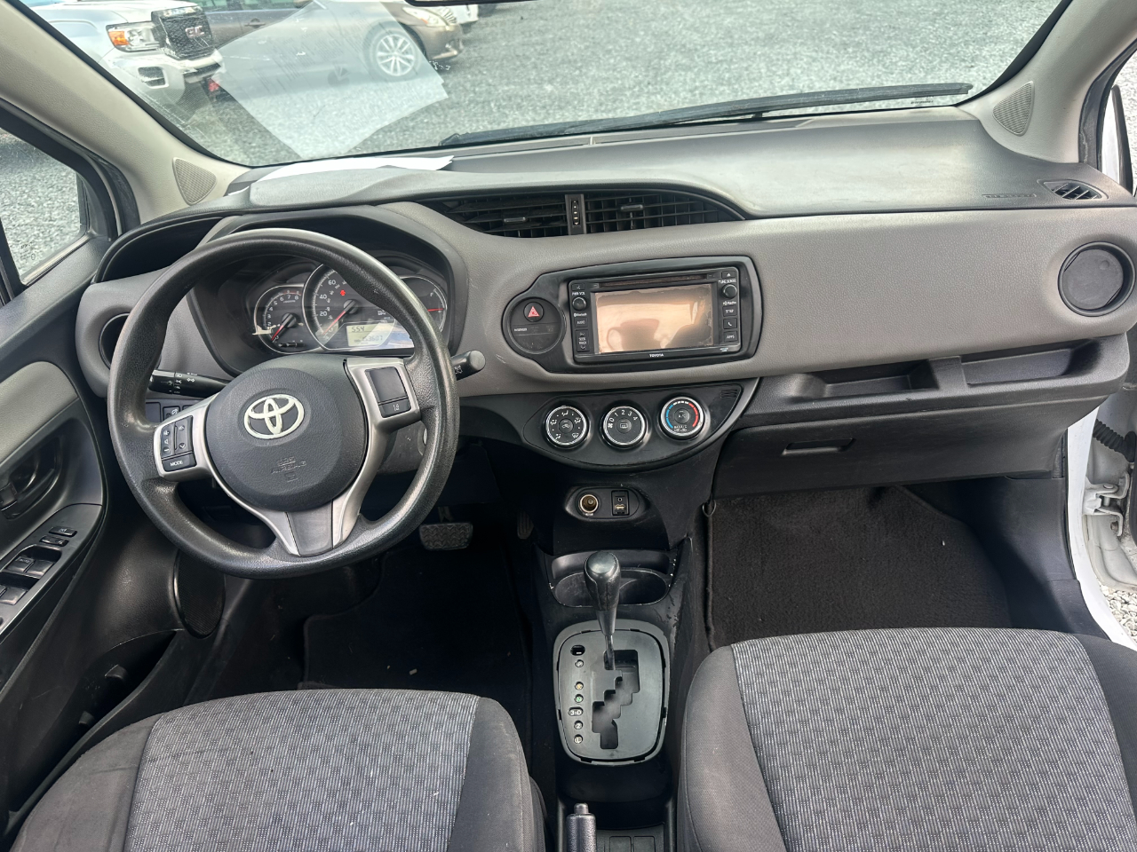 Toyota Yaris LE 5-Door AT 2017