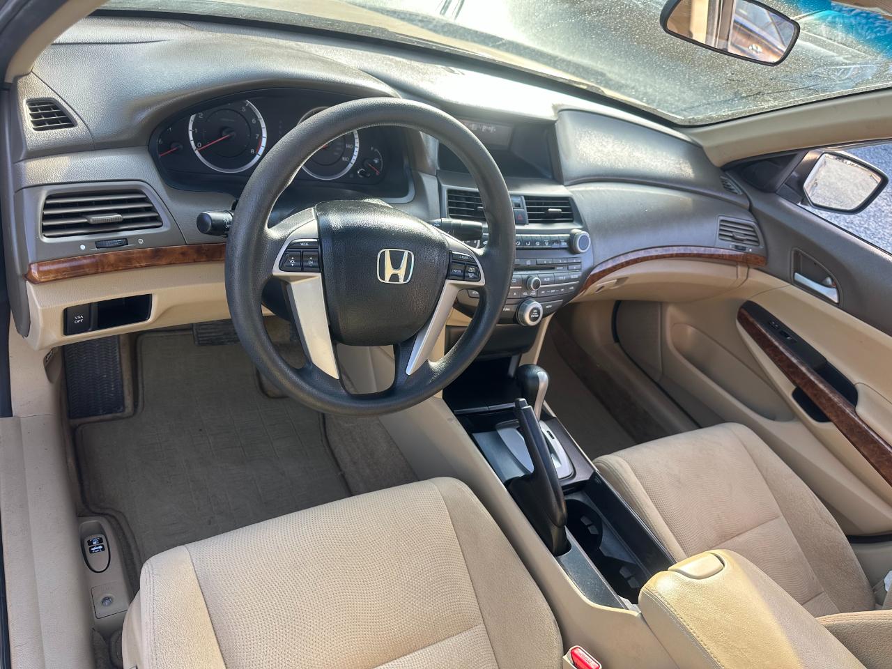 Honda Accord EX Sedan AT 2010