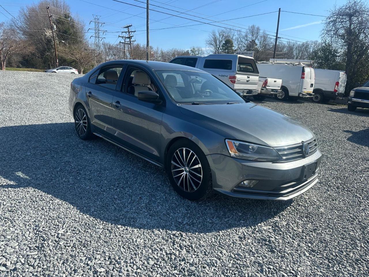Volkswagen Jetta SE 6A 2016