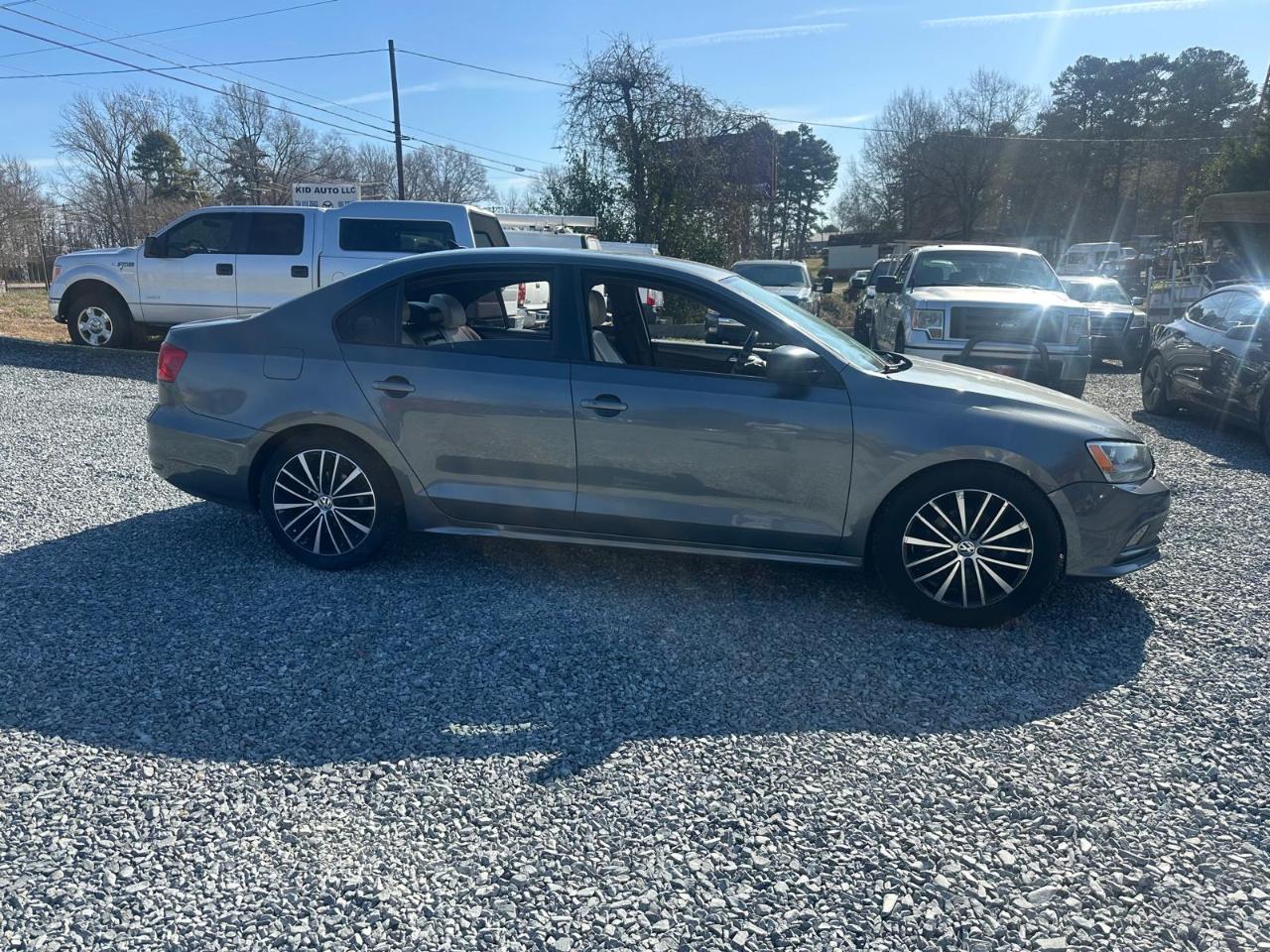 Volkswagen Jetta SE 6A 2016