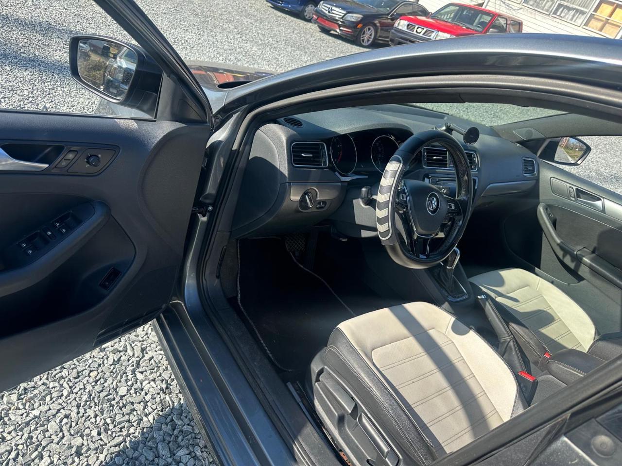 Volkswagen Jetta SE 6A 2016