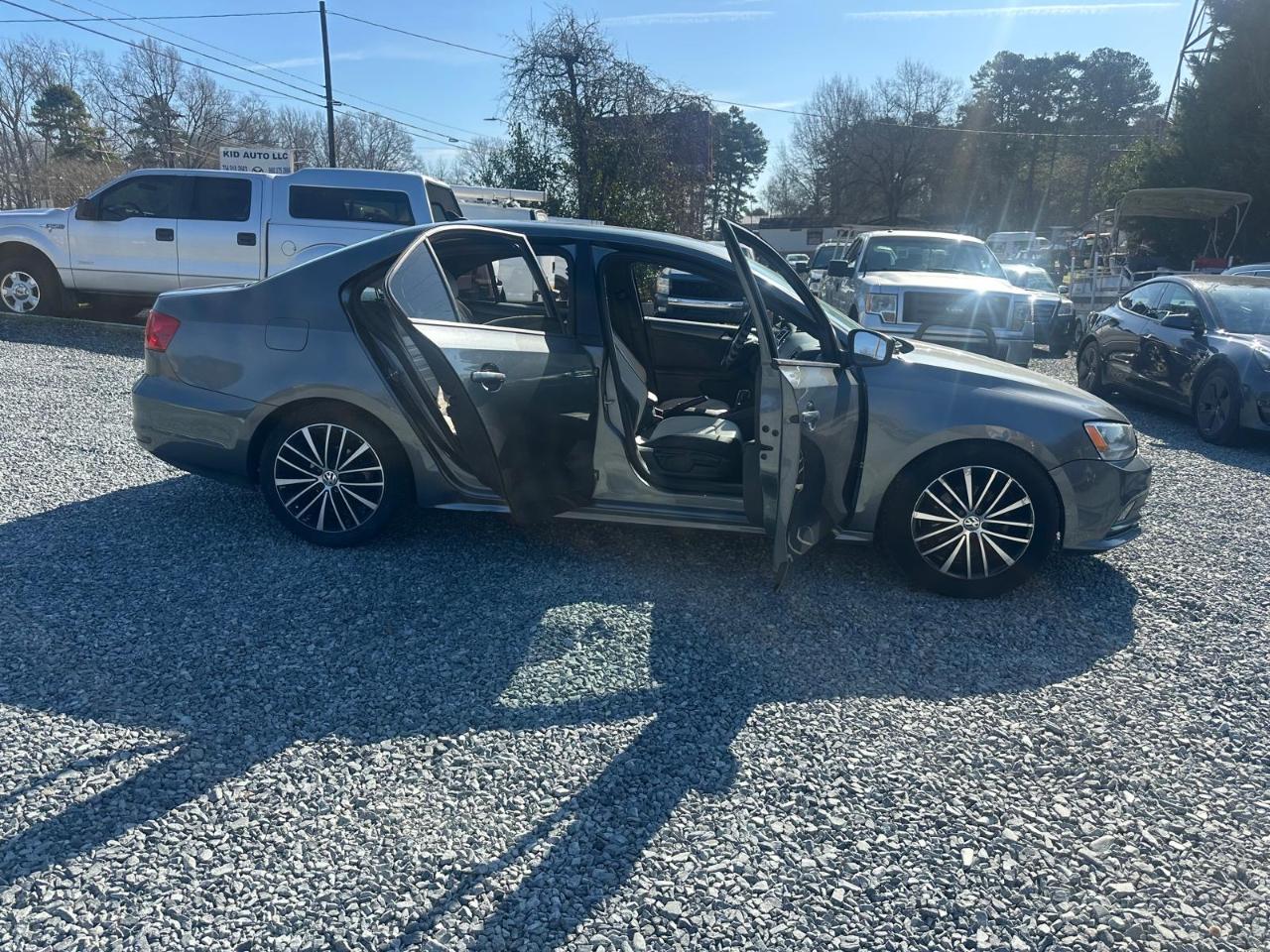 Volkswagen Jetta SE 6A 2016