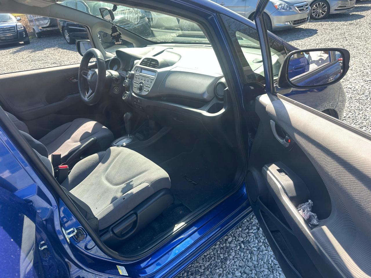 Honda Fit 5-Speed AT 2010