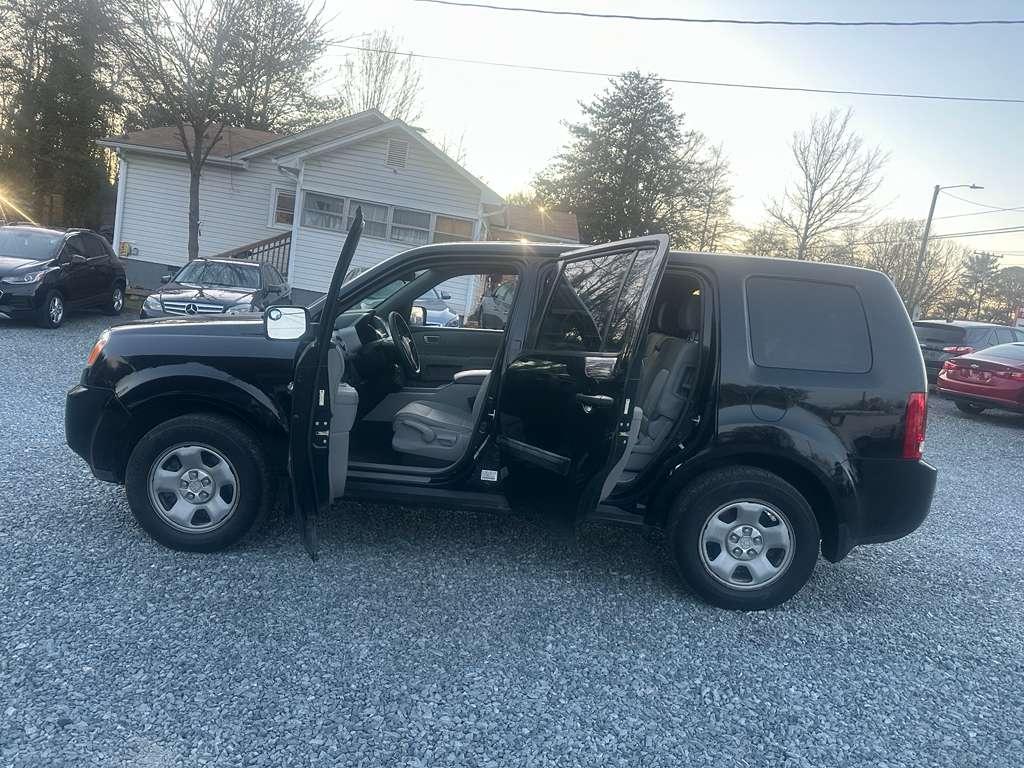 Honda Pilot LX 4WD 5-Spd AT 2015