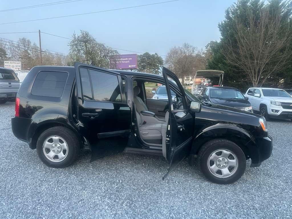 Honda Pilot LX 4WD 5-Spd AT 2015