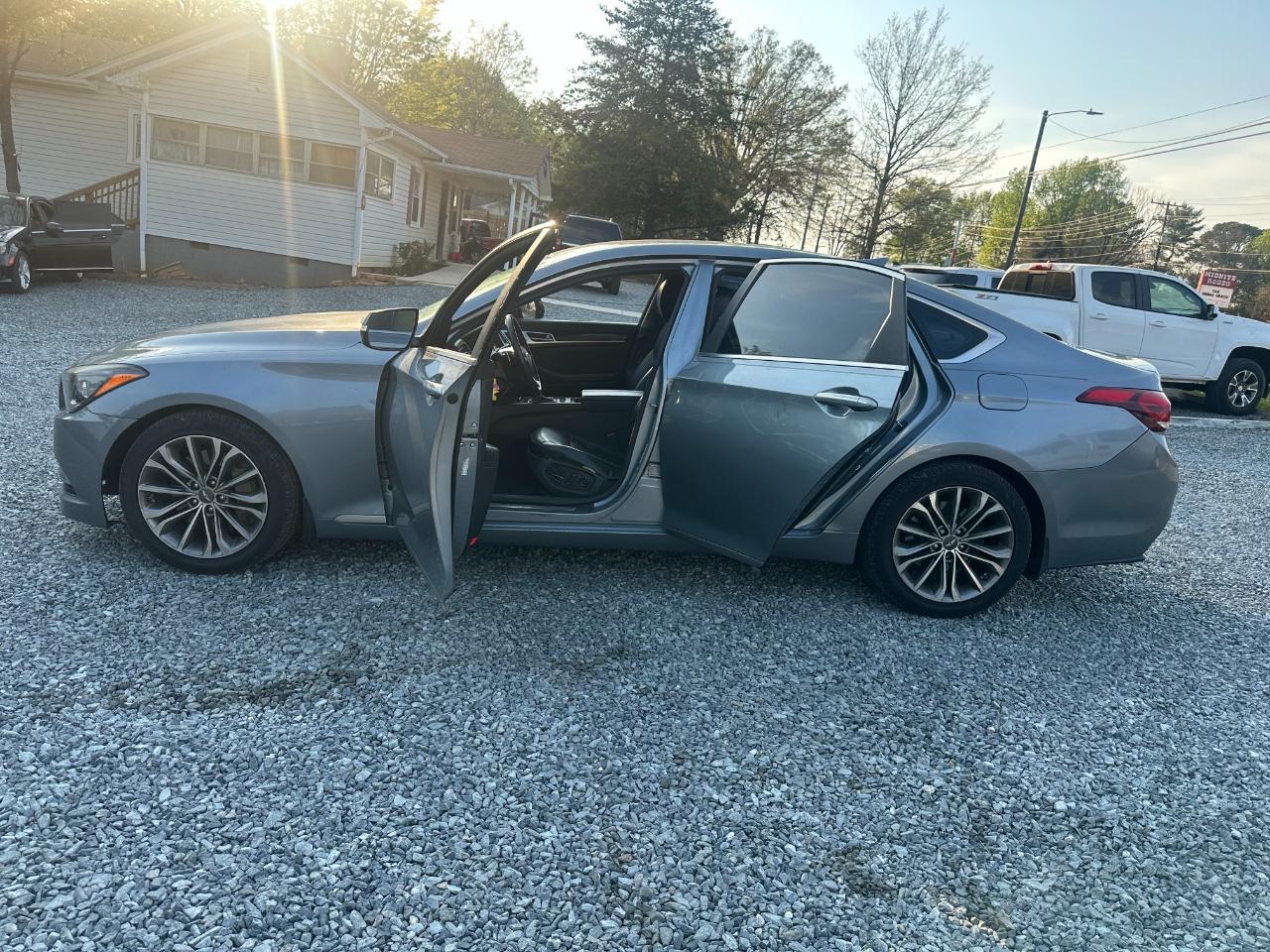 Hyundai Genesis 3.8L 2015