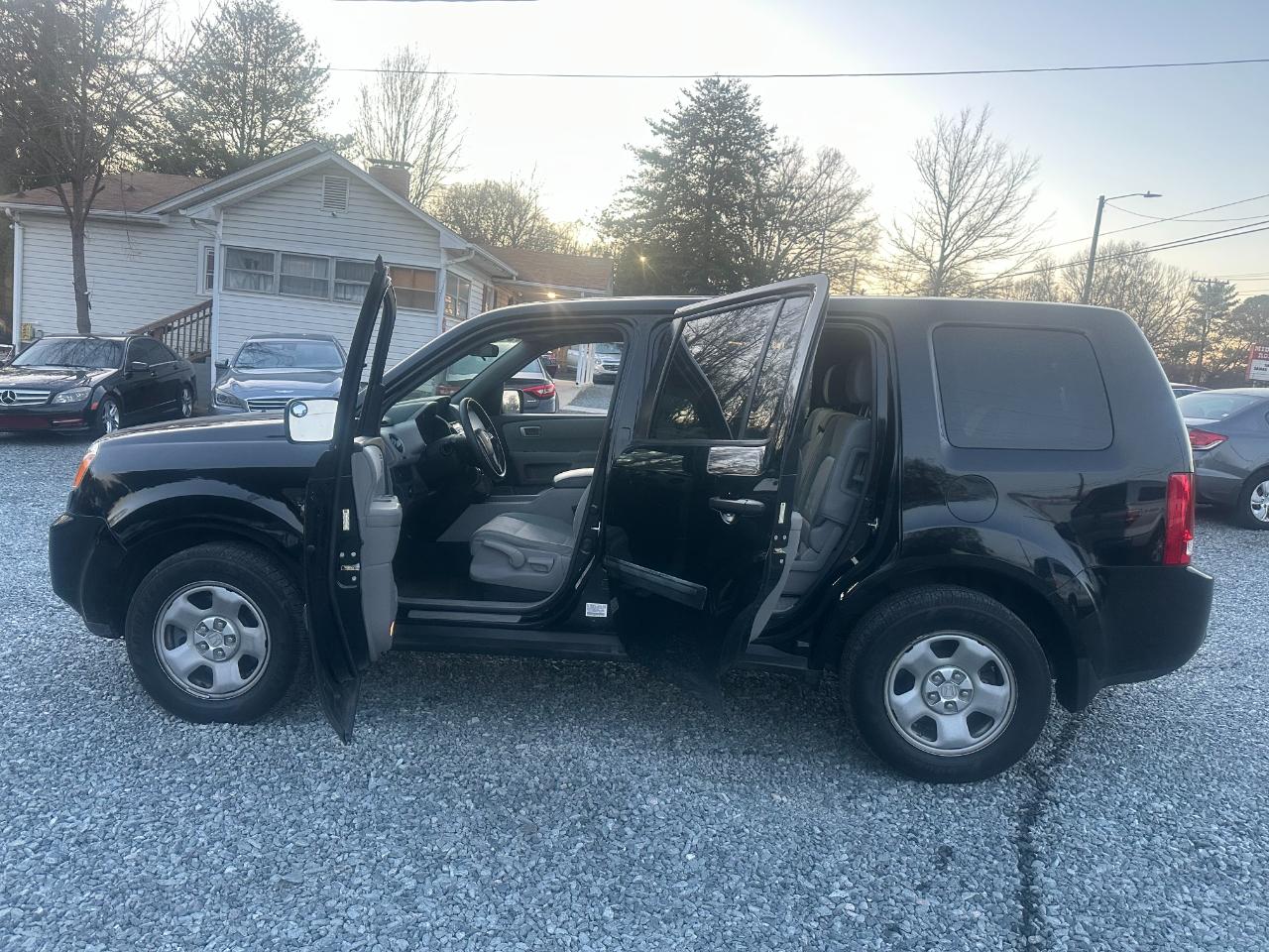 Honda Pilot LX 4WD 5-Spd AT 2015