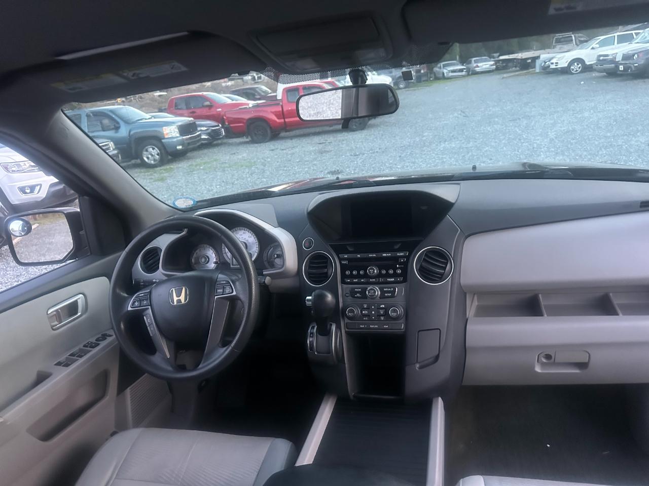 Honda Pilot LX 4WD 5-Spd AT 2015