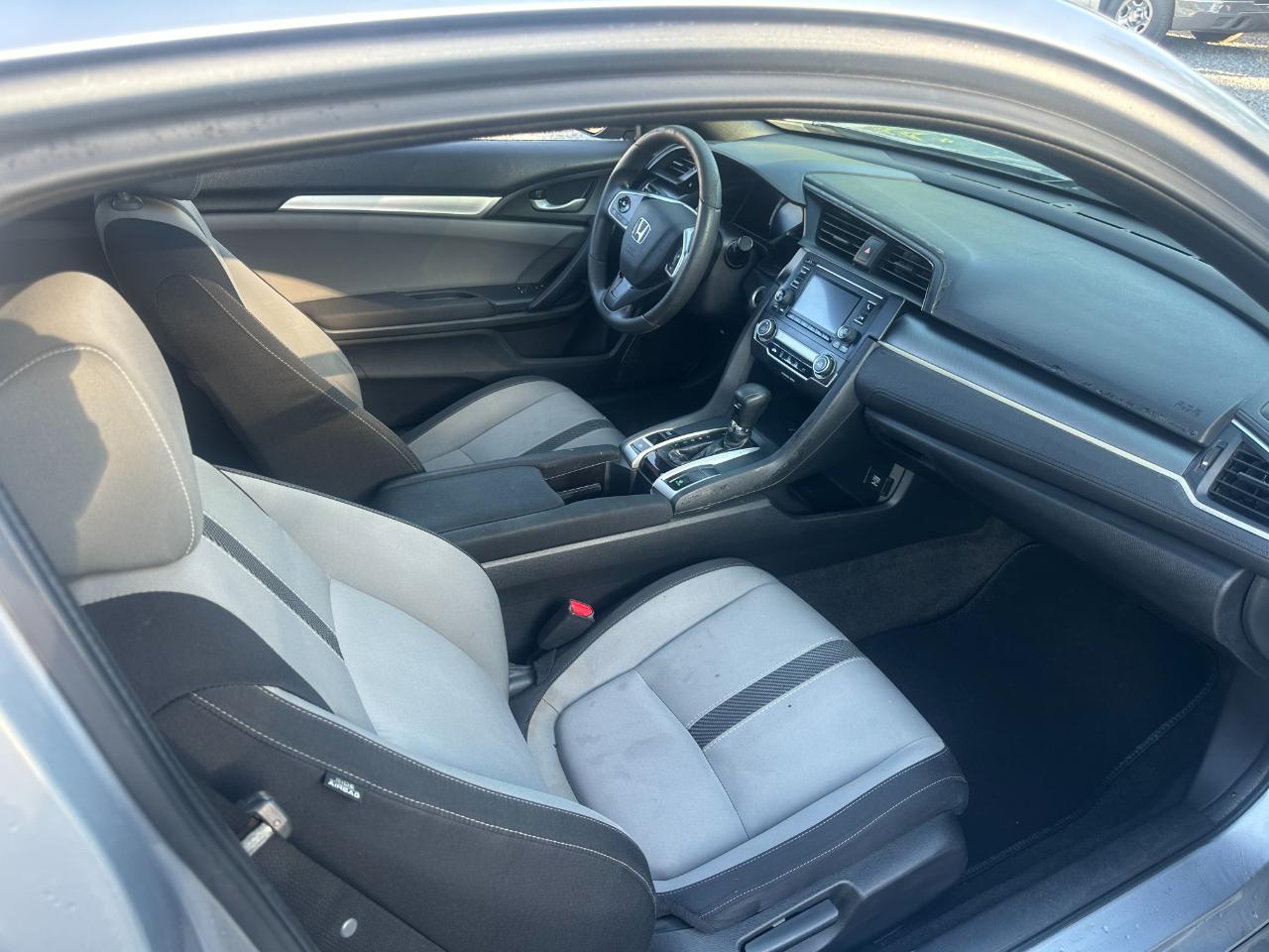 Honda Civic LX-P Coupe CVT 2017