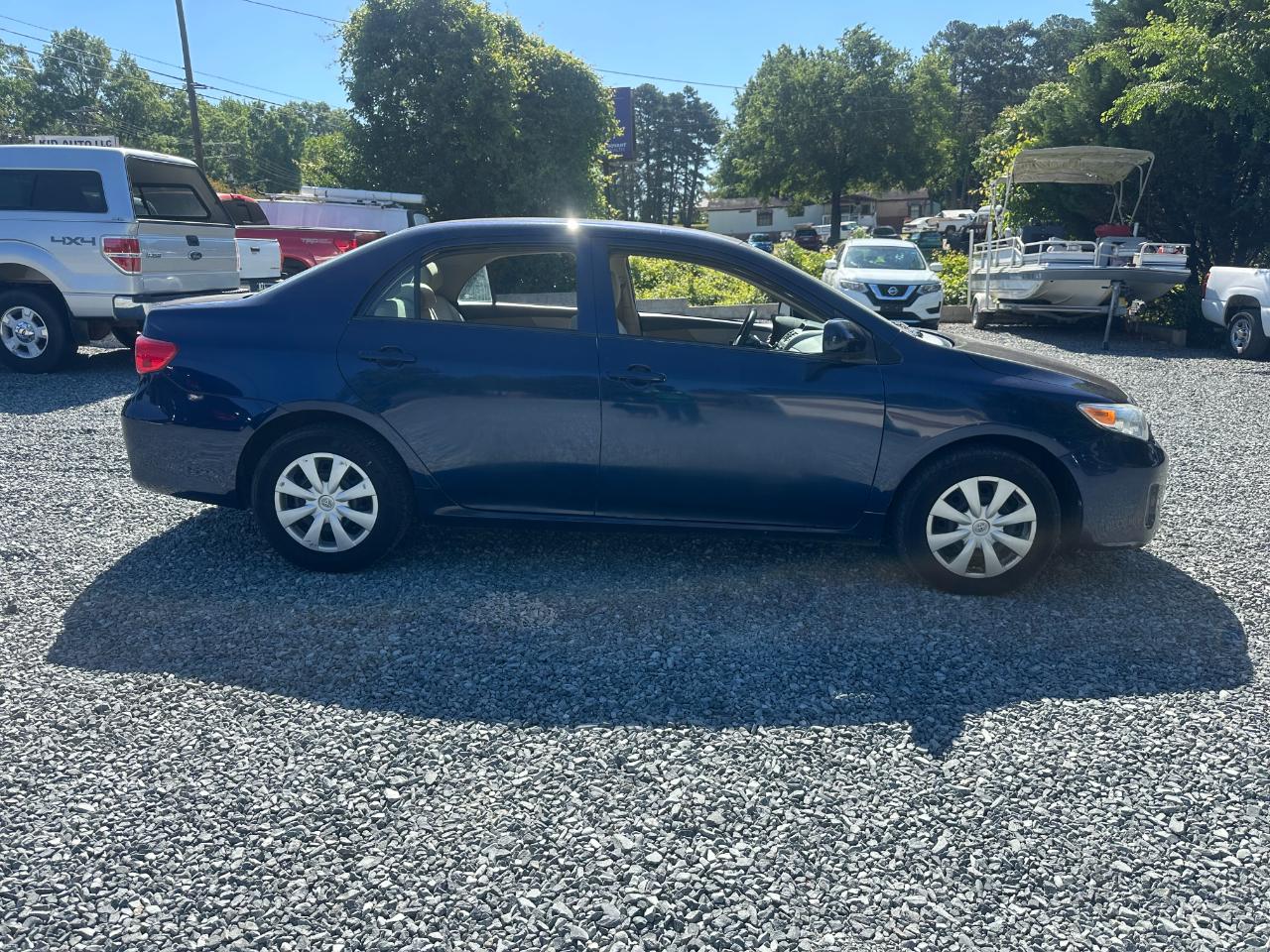 Toyota Corolla LE 4D Sedan 2013