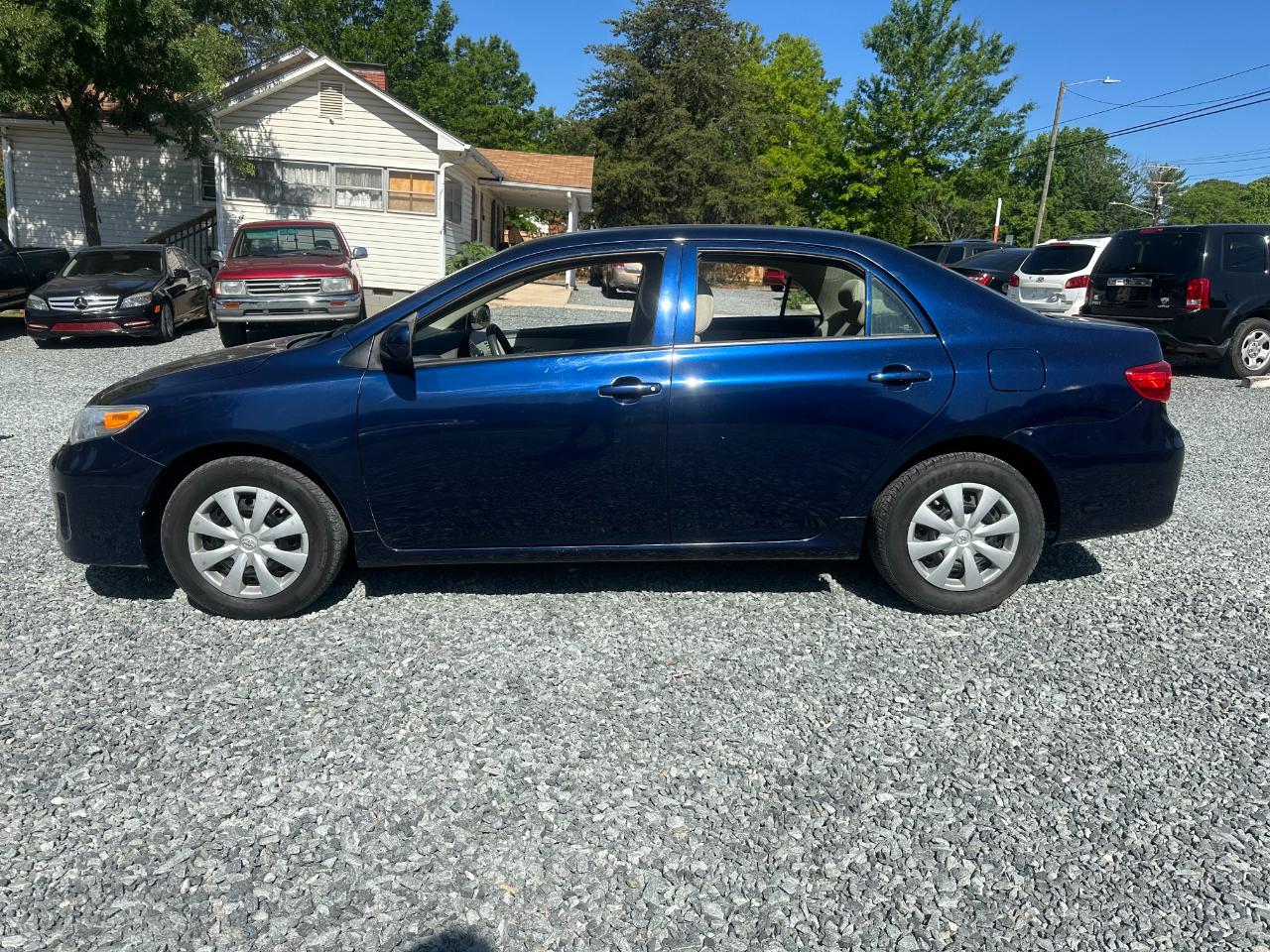 Toyota Corolla LE 4D Sedan 2013