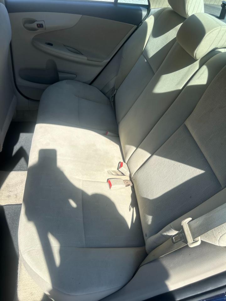 Toyota Corolla LE 4D Sedan 2013