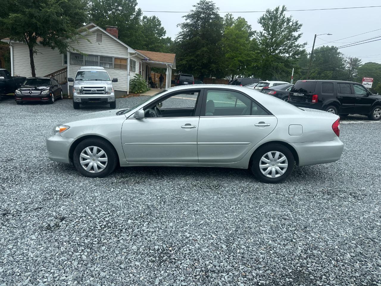 Toyota Camry LE 2002
