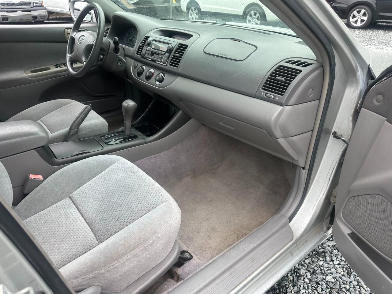 Toyota Camry LE 2002