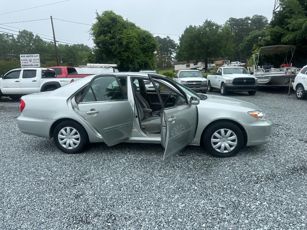 Toyota Camry LE 2002