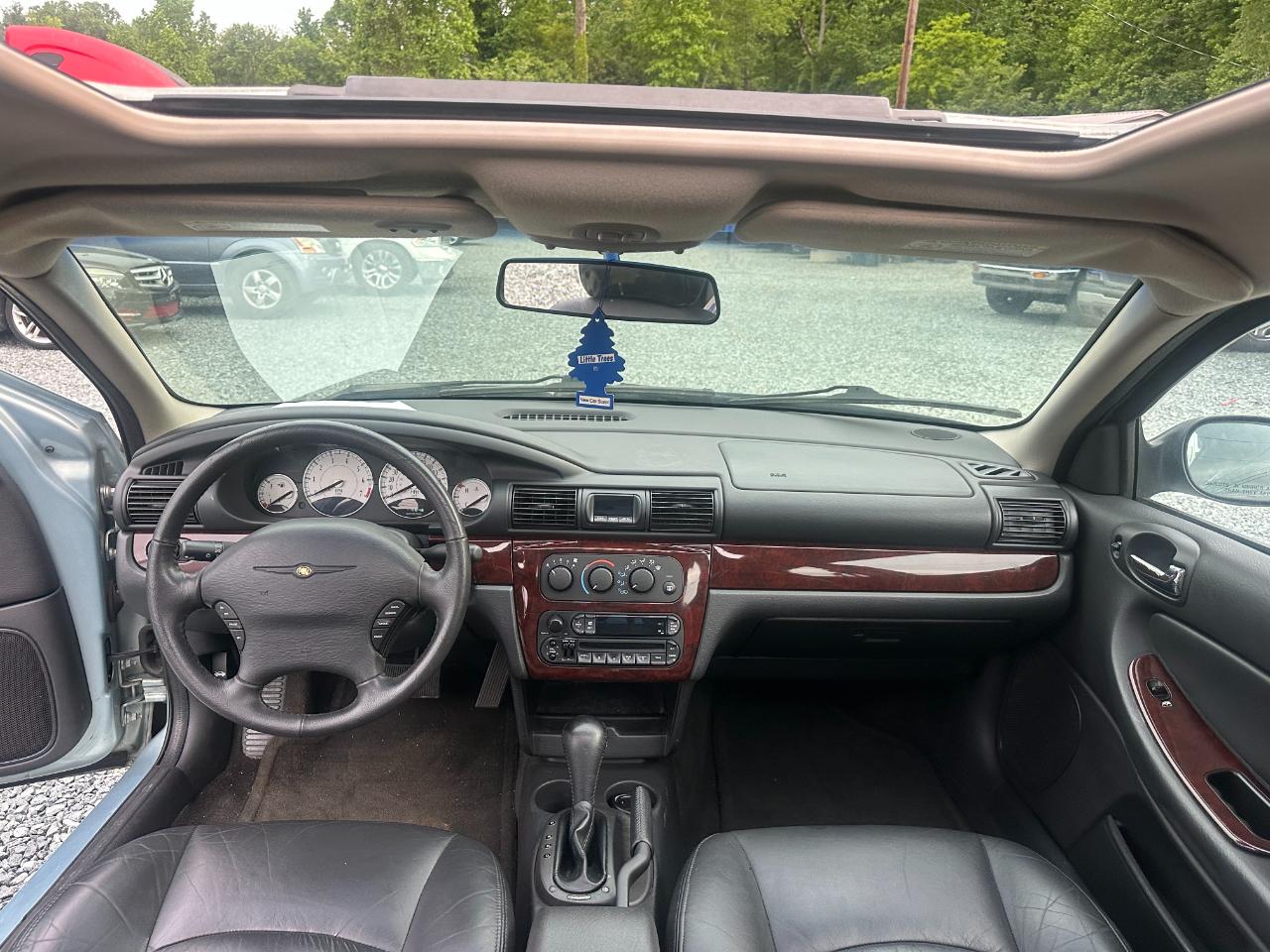 Chrysler Sebring LXi Sedan 2001
