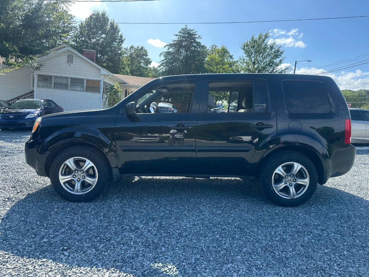 Honda Pilot LX 4WD 5-Spd AT 2015