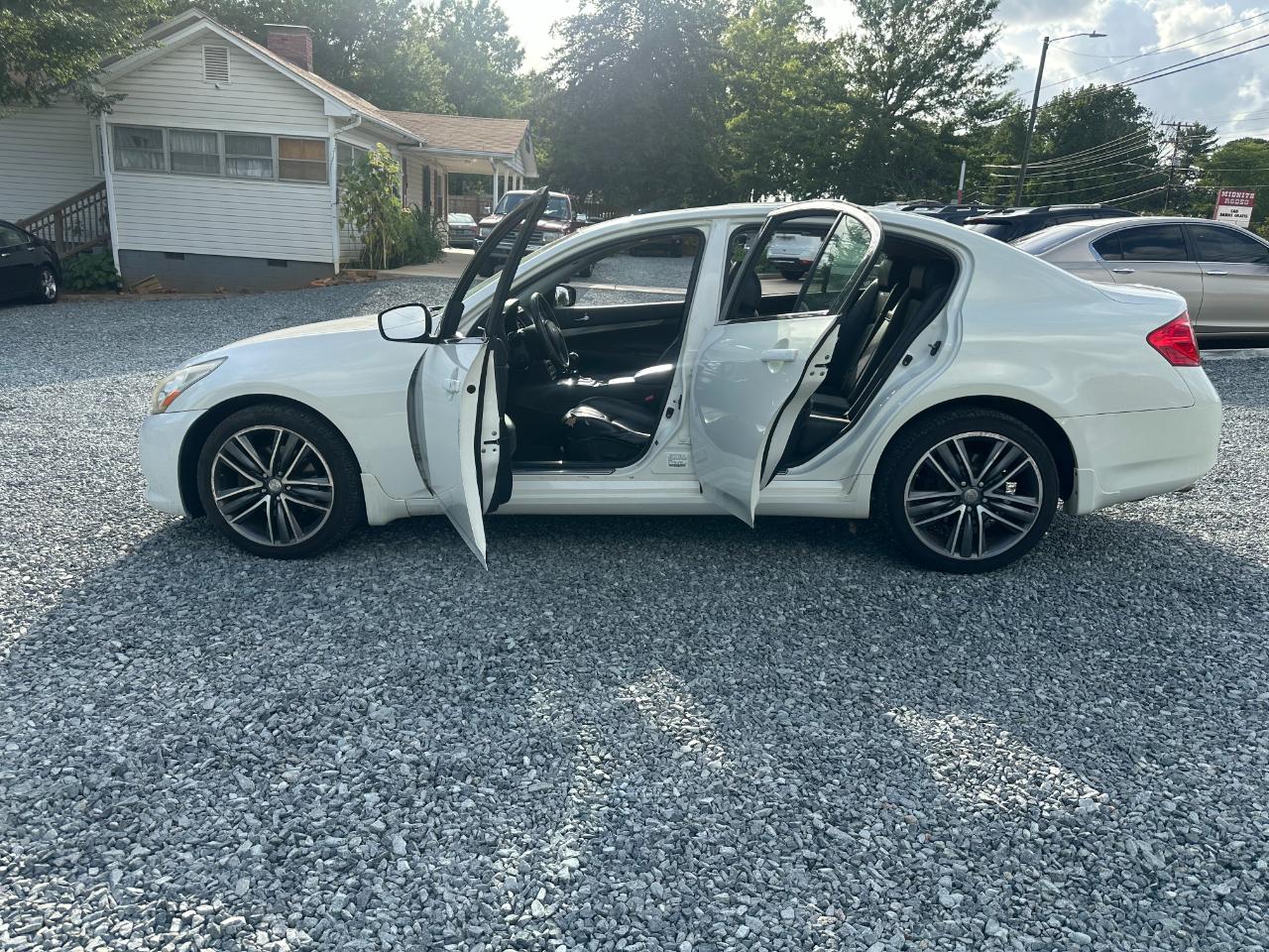 Infiniti G Sedan 37x AWD 2013