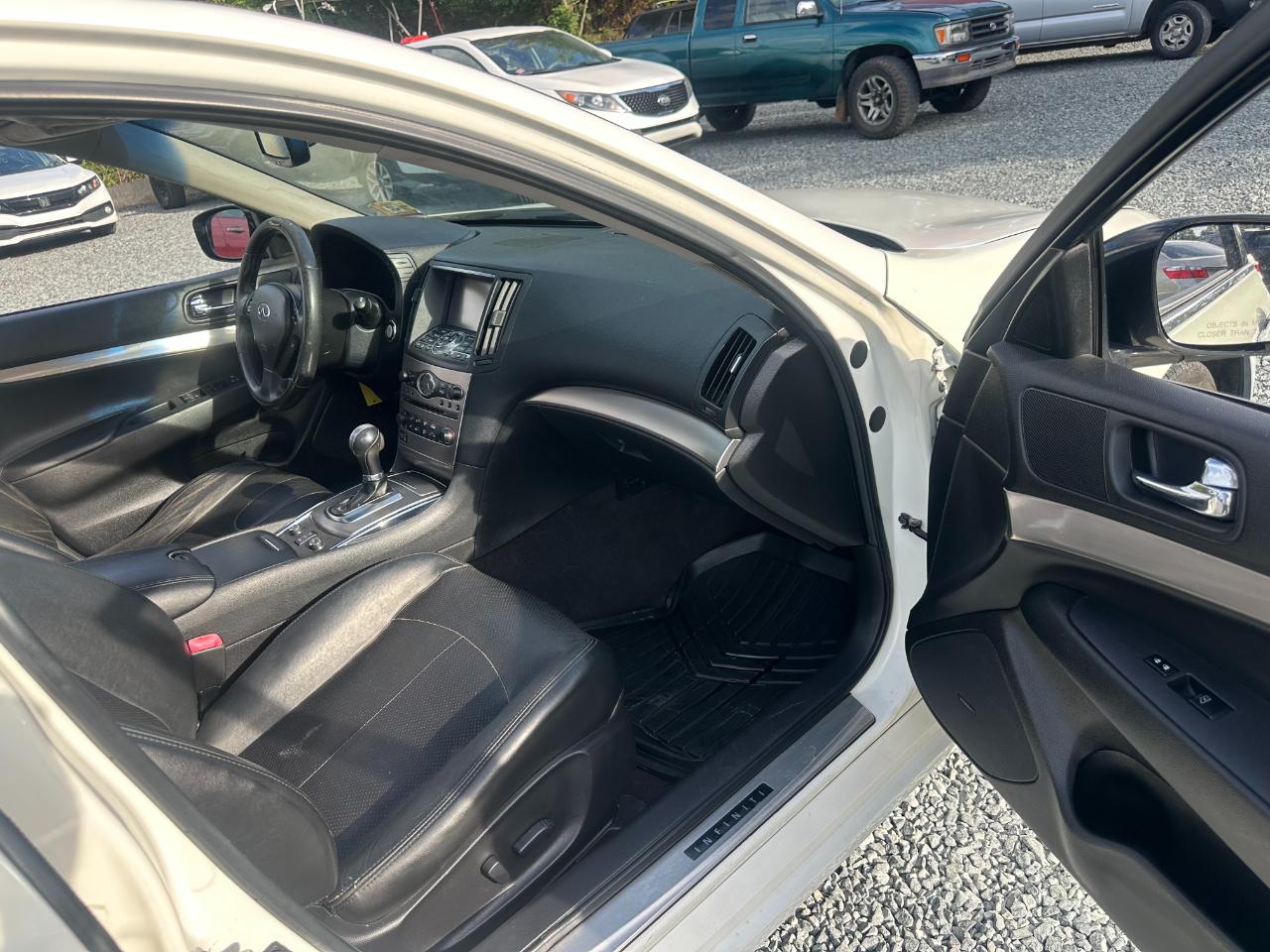 Infiniti G Sedan 37x AWD 2013
