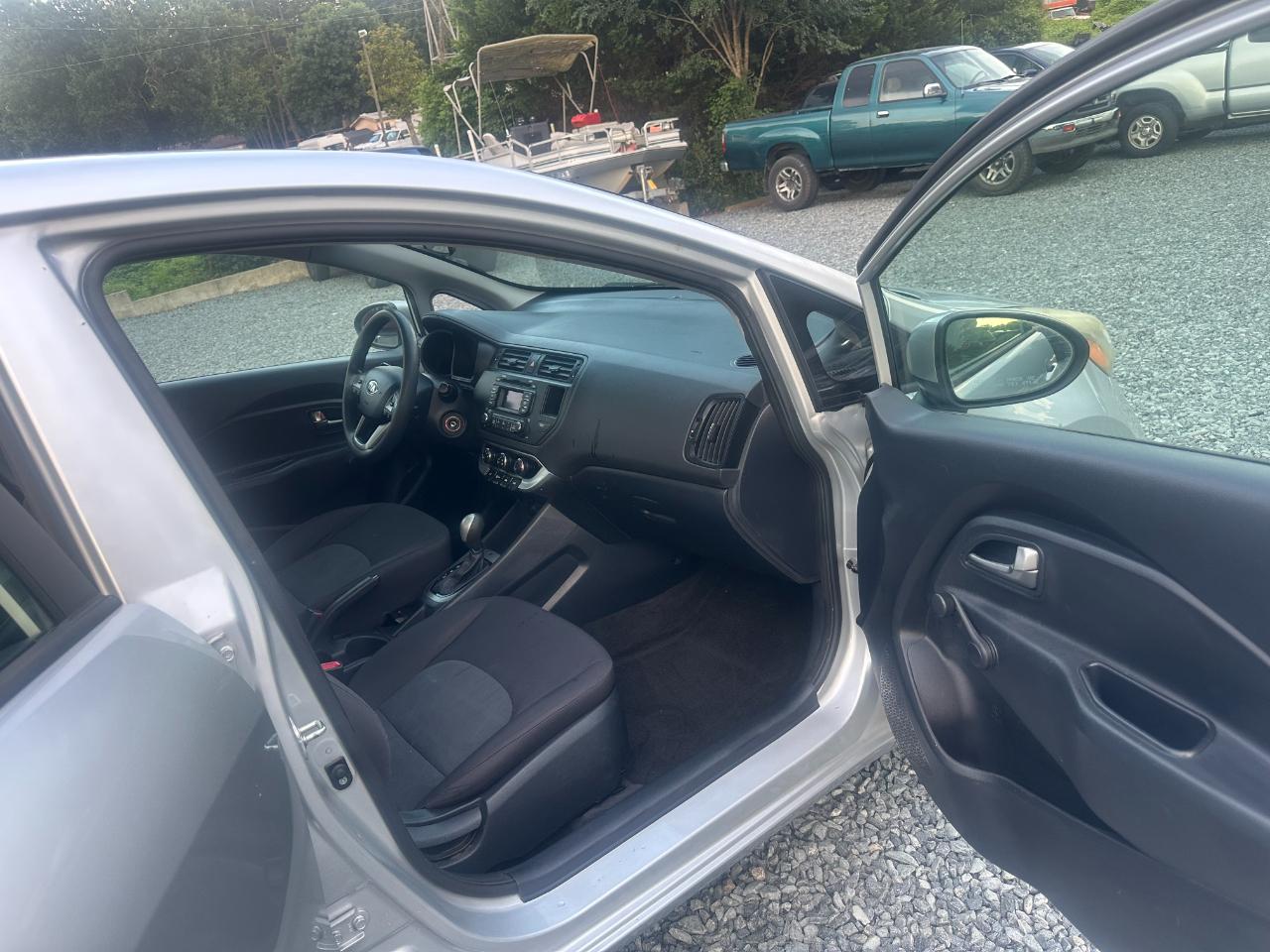 Kia Rio LX 2015