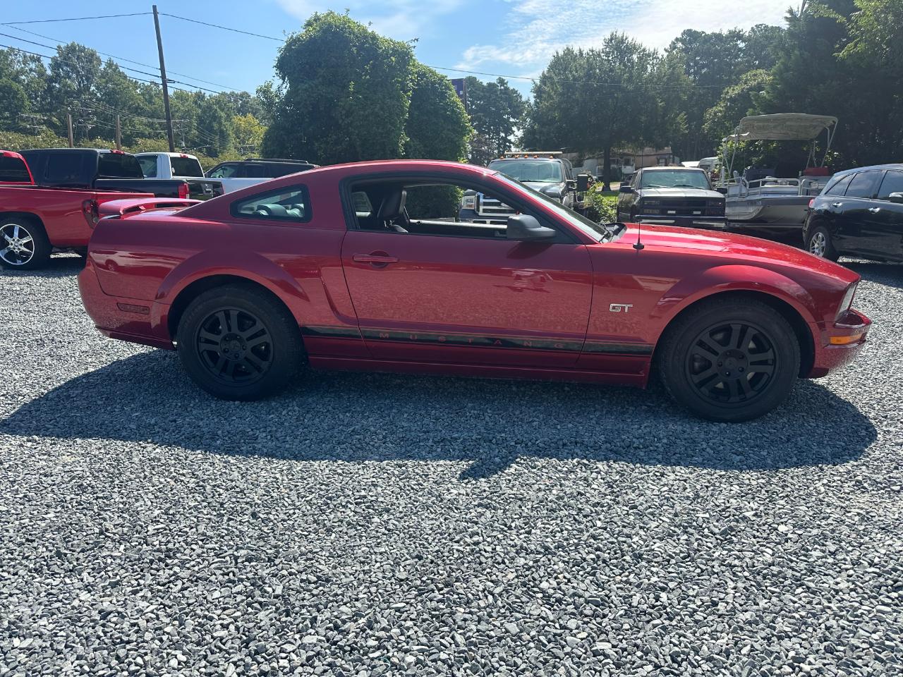 Ford Mustang GT Deluxe Coupe 2007