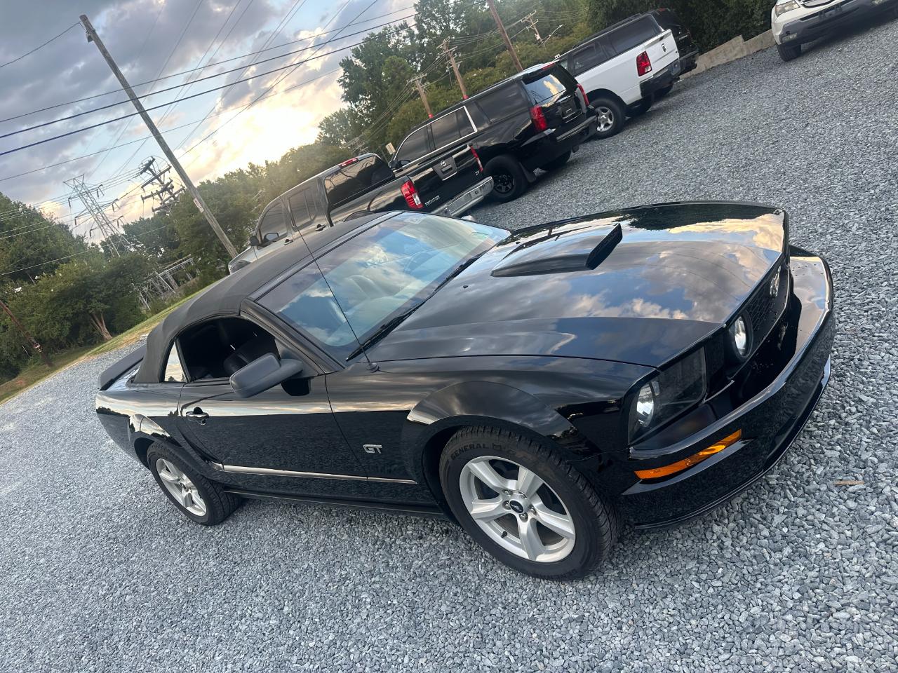 Ford Mustang GT Deluxe Convertible 2008