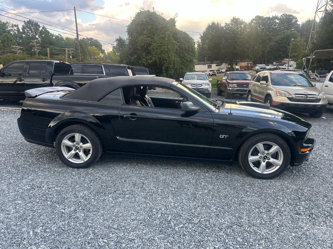 Ford Mustang GT Deluxe Convertible 2008