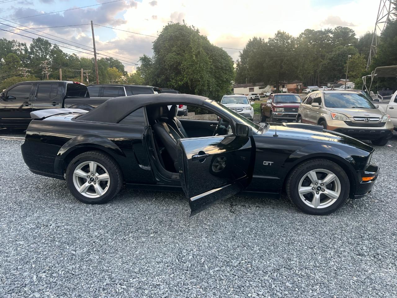 Ford Mustang GT Deluxe Convertible 2008